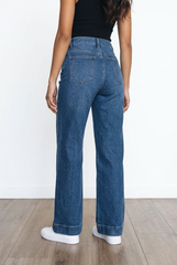 JEANS KISS