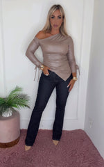OUTFIT 3 DEL 08/09/2026