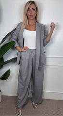 OUTFIT 2 DEL 11/03/2025