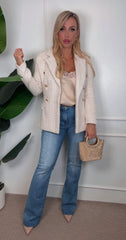 OUTFIT  DEL 05/02/2025